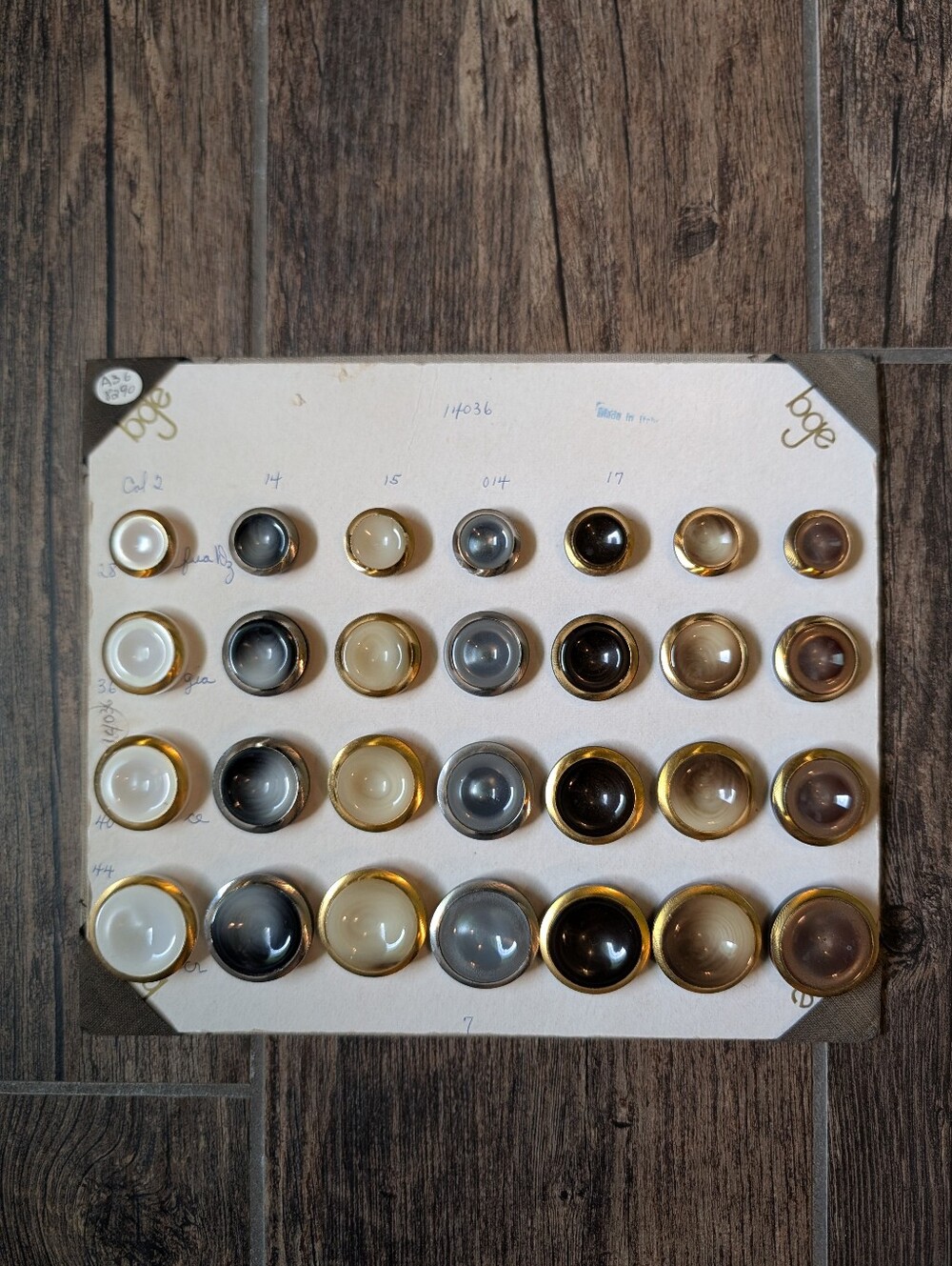 Vintage BGE 14036 Salesman Sample Buttons On Original Display Card Made In Italy